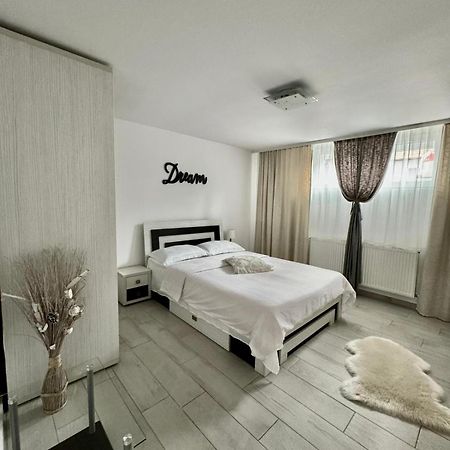 La Relax Apartment Брашов Екстериор снимка