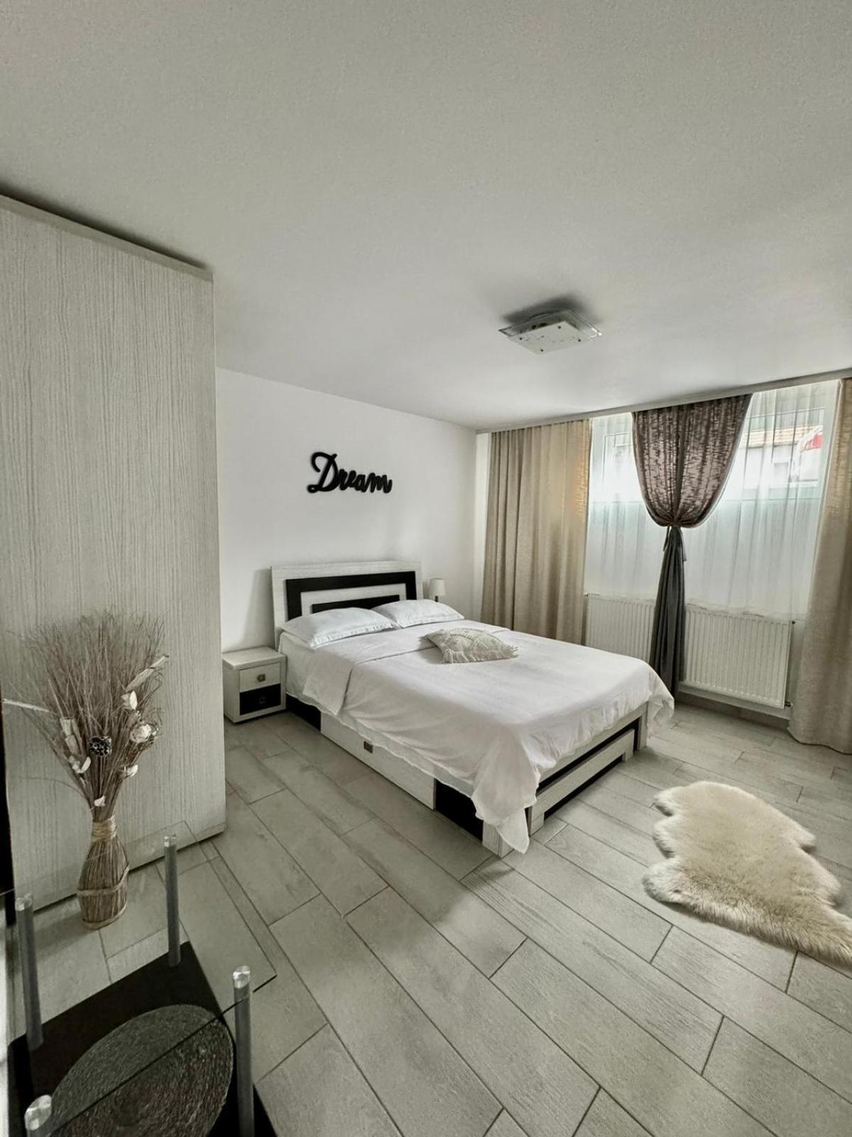 La Relax Apartment Брашов Екстериор снимка