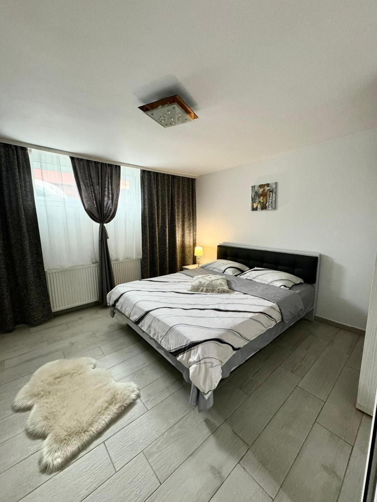La Relax Apartment Брашов Екстериор снимка
