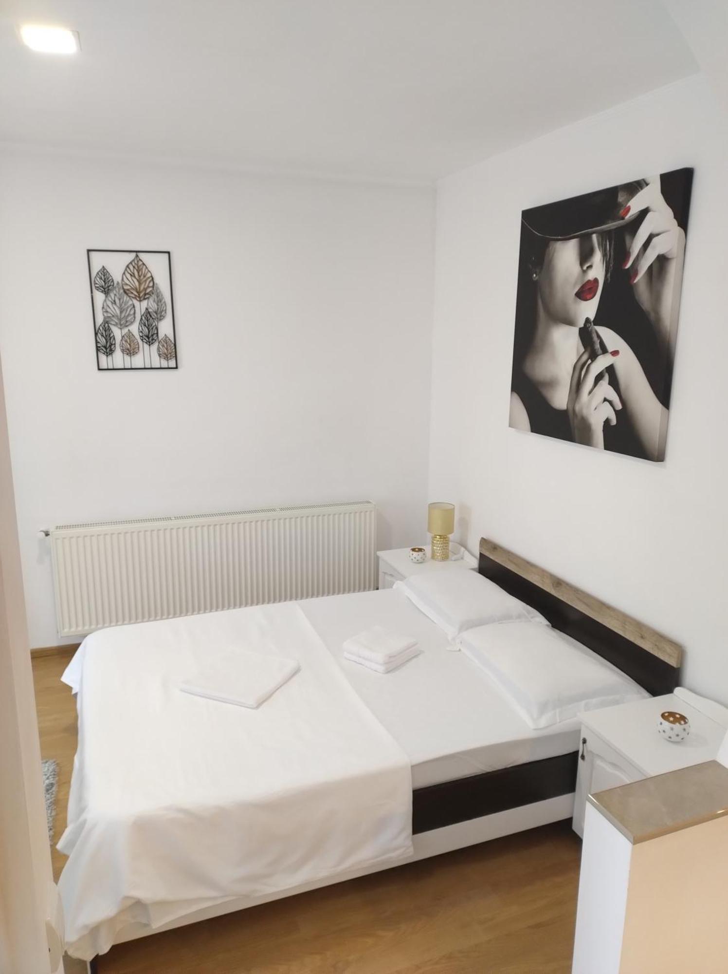 La Relax Apartment Брашов Екстериор снимка